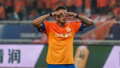 海洋之神·hy590官网-【亚冠】克雷桑破门郑铮头球绝平 泰山2比2平横滨